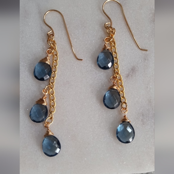 Earring - Picture 2 of 3